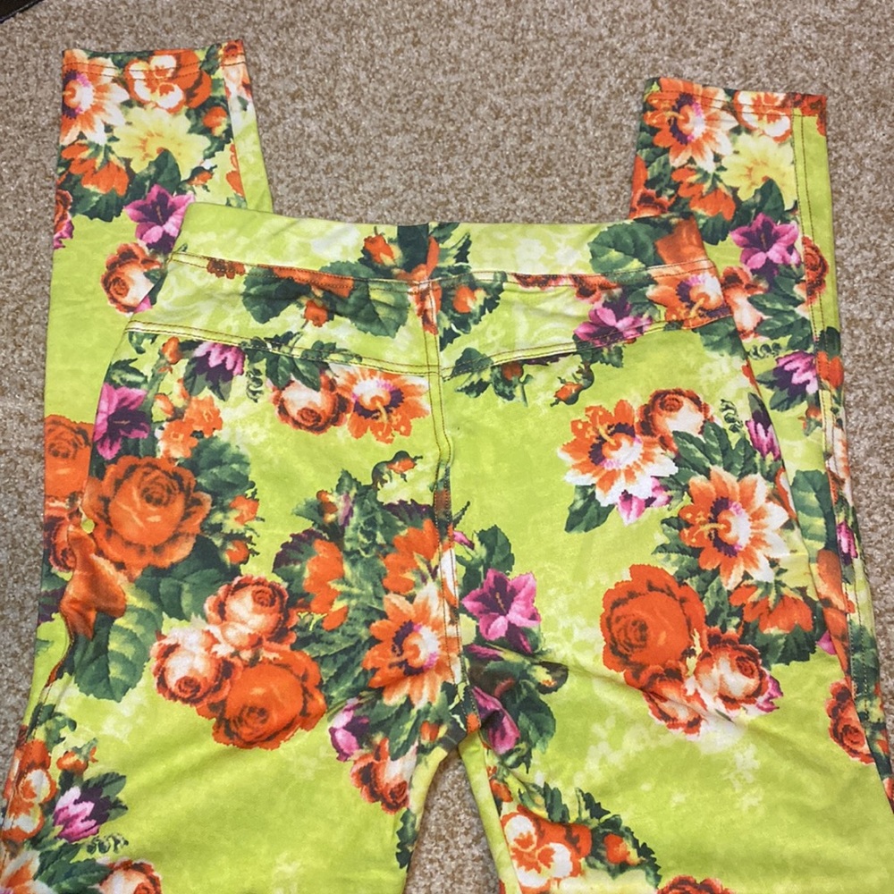 Flower jegging 🌸🌺 - Picture 3 of 6
